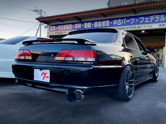 Rear exterior of JZX100 CRESTA ROULANT G,