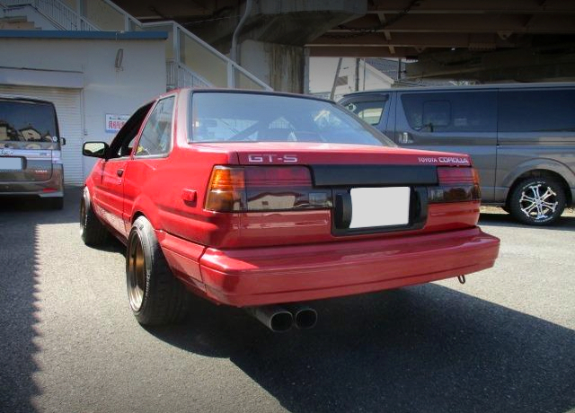 Rear exterior of AE86 COROLLA SR5 SPORT COUPE with GT-S style.