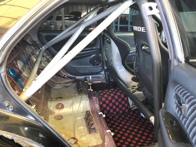 Roll cage and Two-seats of JZX100 CHASER TOURER-V.