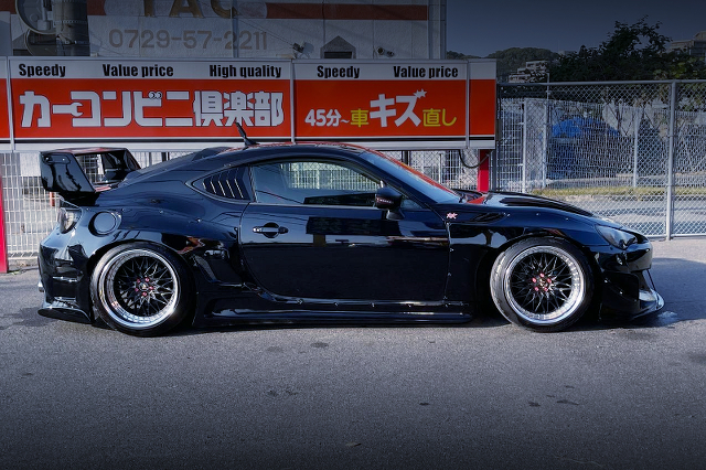 Right-Side exterior of PANDEM widebody TOYOTA 86GT.