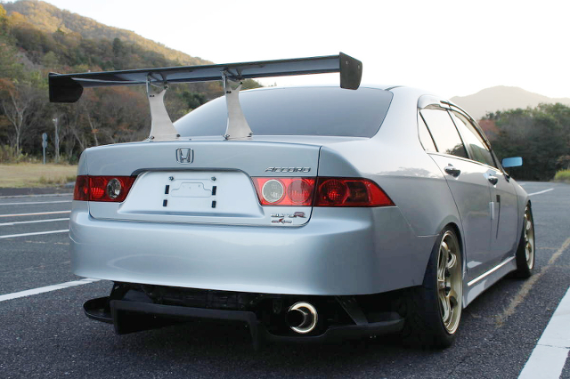 Rear right-side exterior of CL7 ACCORD EURO-R.