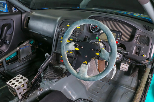 interior of FK Massimo R33 Skyline GT-R.