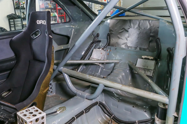 roll cage of FK Massimo R33 Skyline GT-R.
