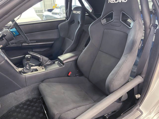 Interior seats of NISMO N1-R in R34 SKYLINE GT-R V-SPEC.