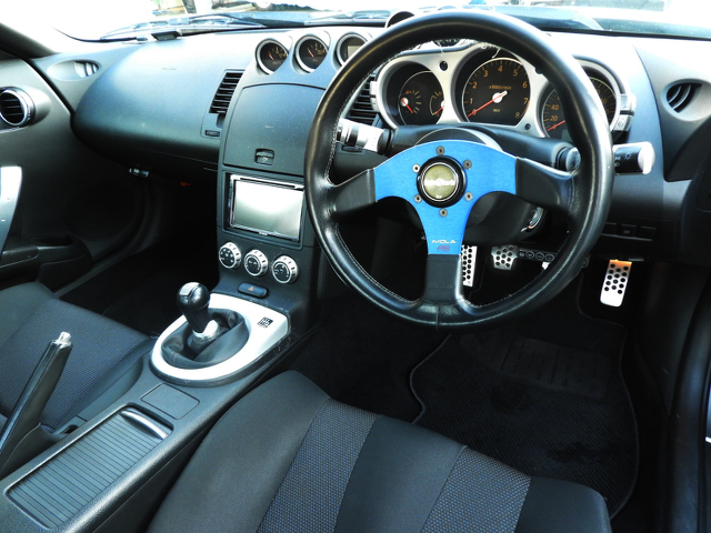 interior of Z33 Fairlady Z Version S.