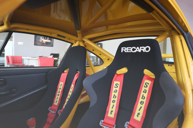 RECARO Two-Seats of PORSCHE 993 CARRERA RS CLUBSPORT.
