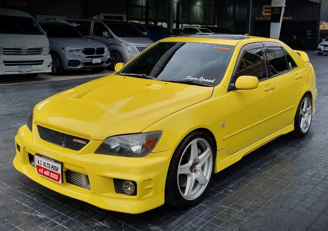Front exterior of SXE10 TOYOTA ALTEZZA RS200.