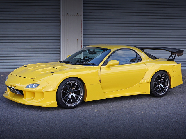 front exterior of RE-AMEMIYA D1 WIDEBODY FD3S MAZDA RX-7 TYPE-RB S-PACKAGE.