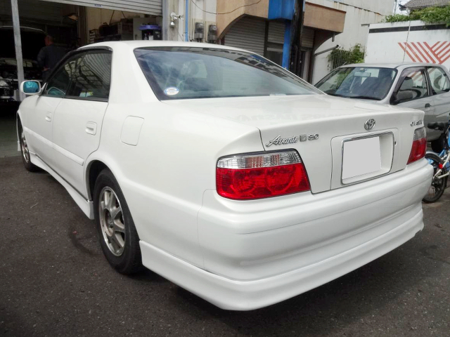 Rear exterior of JZX101 CHASER 3.0 AVANTE G.