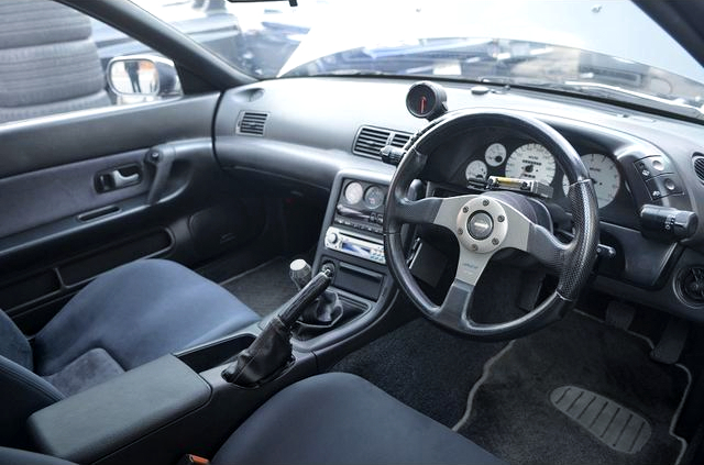 Interior of TRIAL tuned R32 SKYLINE GT-R.