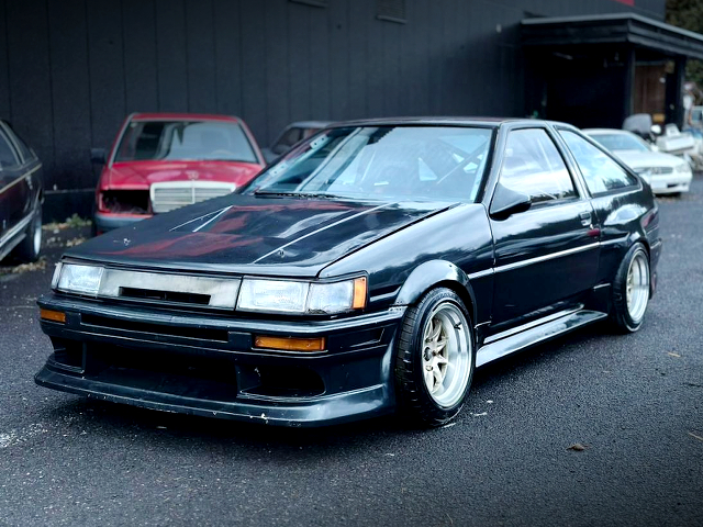 Front exterior of AE86 LEVIN.