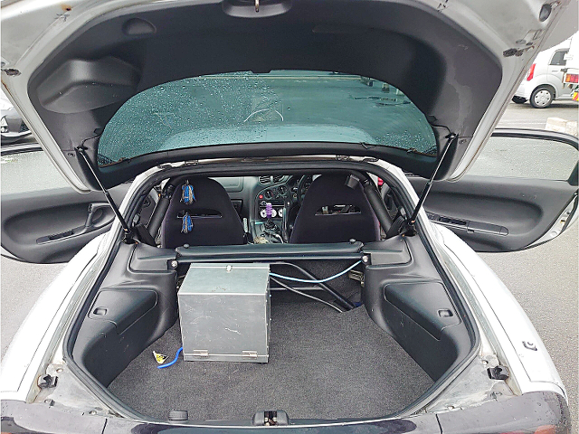 Trunk room of FD3S RX-7 TYPE-RS.