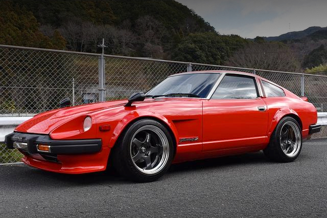 Front exterior of S130 Fairlady Z.