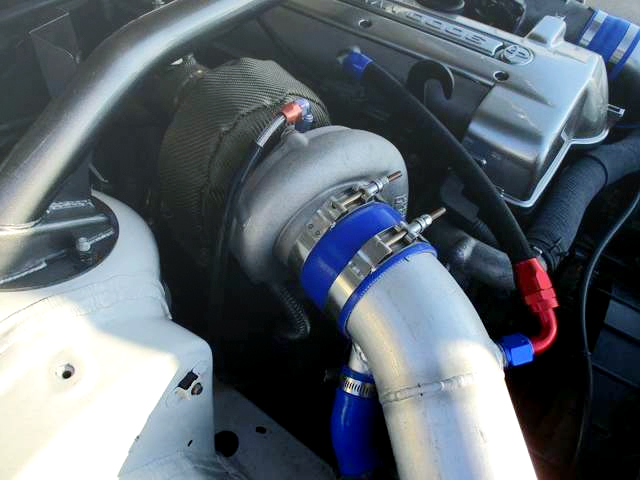 SAMURAI-STYLE turbo kit on 2JZ-GTE.