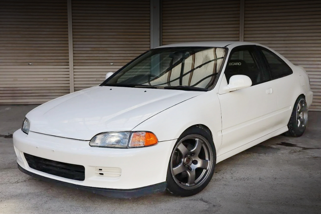 Front exterior of EJ1 CIVIC COUPE.