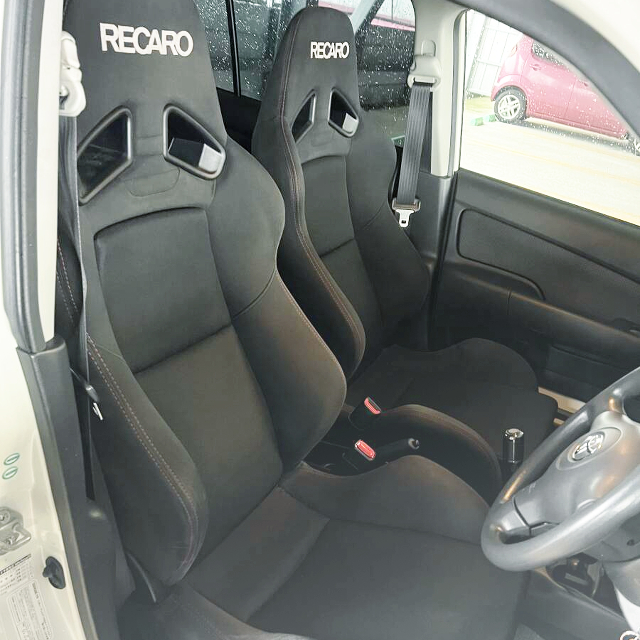 RECARO Two seats of NCP51V SUCCEED.