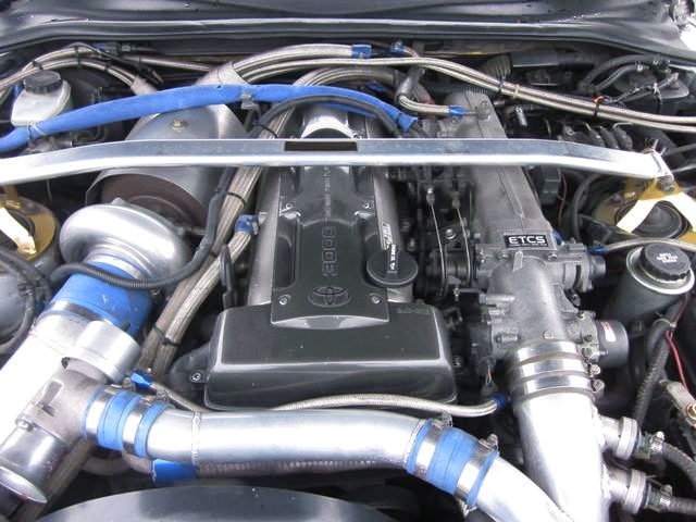 2JZ-GTE non-VVTi engine With TRUST single turbo.
