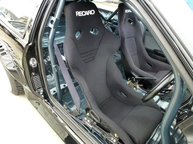 Seats of AE86 COROLLA LEVIN SR with TRUENO BLACK LIMITED STYLE and WIDEBODY.