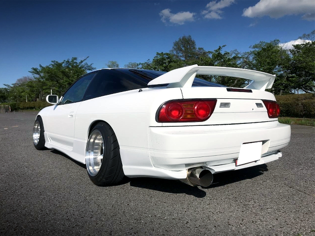 Rear exterior of 180SX TYPE-S.