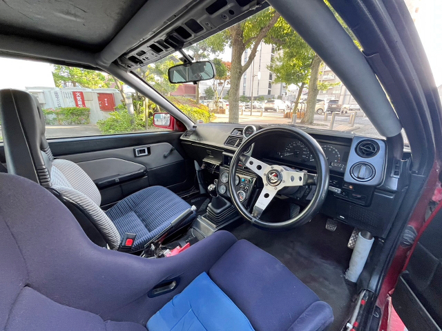 Interior of AE86 LEVIN GTV with 4AGZE engine.