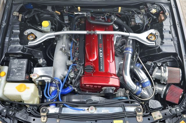 RB26 with APEXi V-MAX SPL 2.9L KIT and APEXi AX53B60 TWIN TURBO.