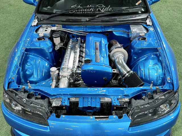 RB26 With BOOSTED 6662 single turbo in S15 200SX Spec R2 engine room.