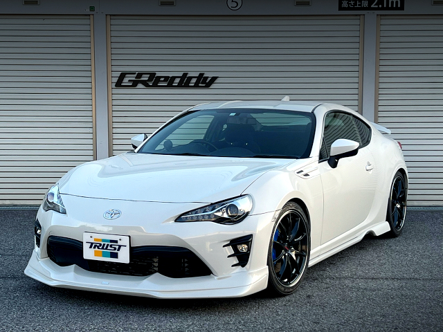 Front exterior of TRUST DEMO CAR ZN6 TOYOTA 86GT.