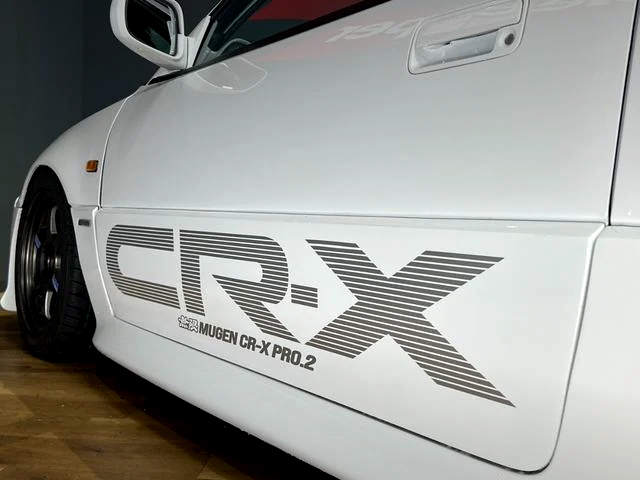 HONDA CR-X logo.