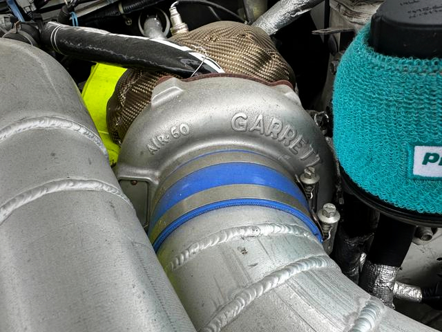 GARRETT GT3037 turbo on RB25DET.