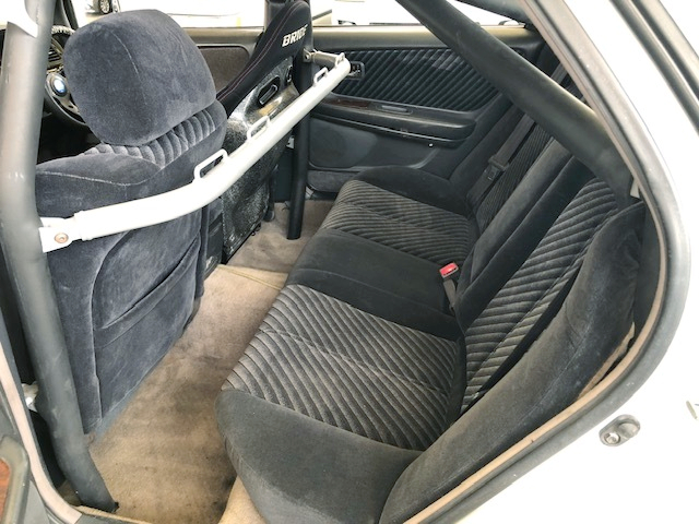 Interior seats of GX100 TOYOTA CRESTA.