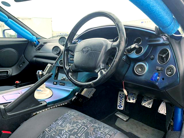 Roll cage and dashboard of JZA80 SUPRA RZ-S With NOS.