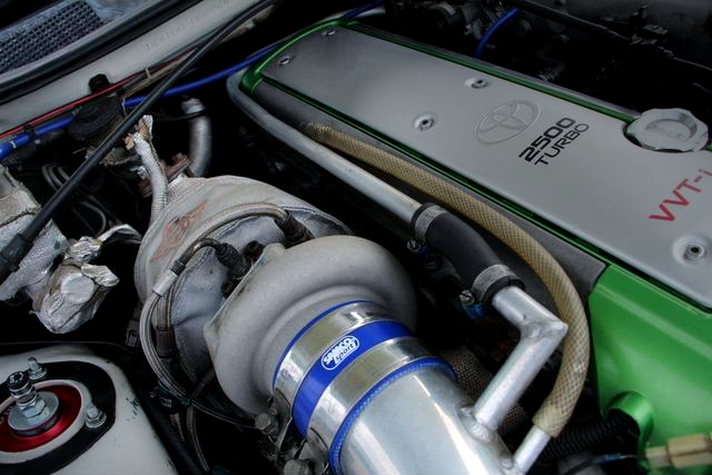 Aftermarket turbocharger on 1JZ-GTE.