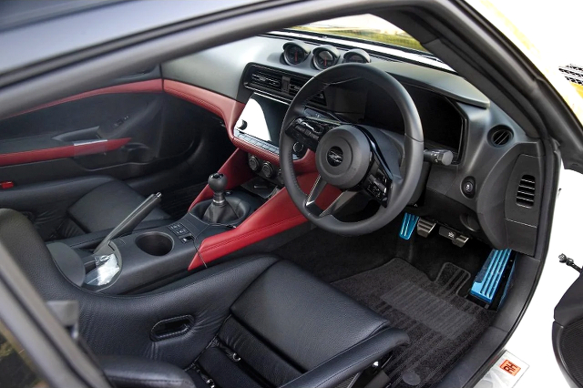 Interior of RZ34 Fairlady Z Version ST with lb-nation NISSAN Z WORKS complete body kit.