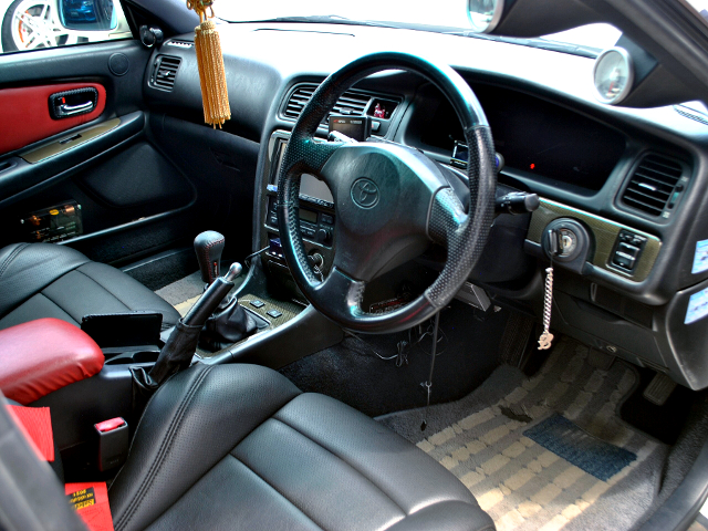 Interior exterior of JZX100 CHASER TOURER-V.