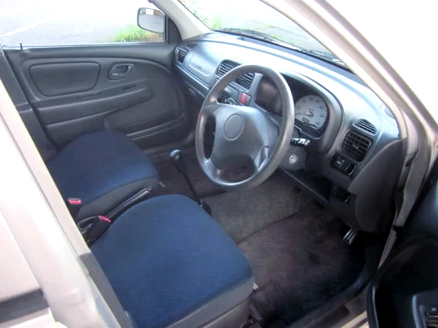 Interior of 5th Gen ALTO 5-DOOR Lb SPECIAL.