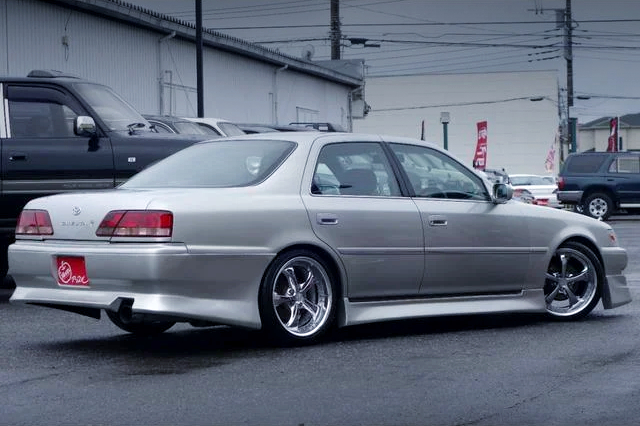 Rear exterior of 5th Gen CRESTA EXCEED.