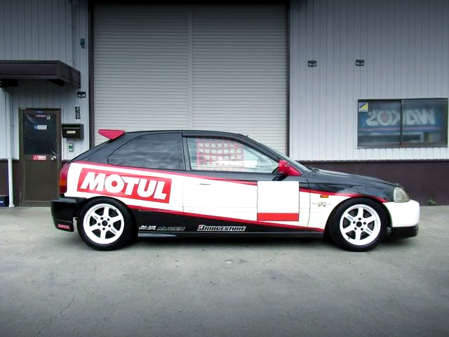 side exterior of EK9 CIVIC TYPE-R.