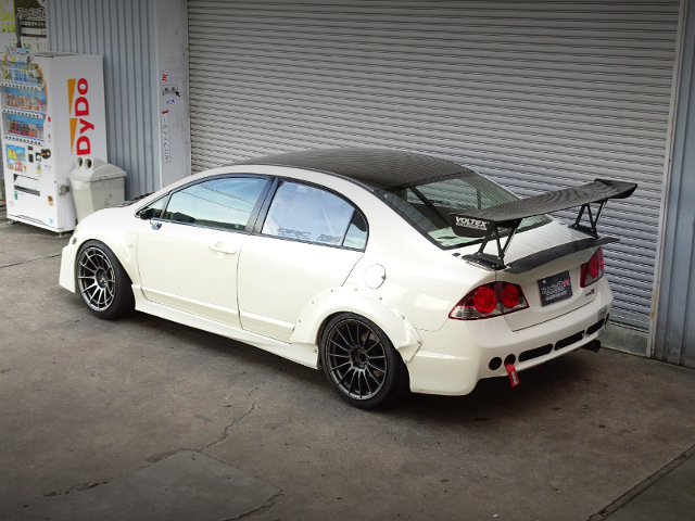 Rear side exterior of FD2 CIVIC TYPE-R.