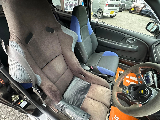 Driver side full bucket seat of HA22S ALTO WORKS RS/Z.