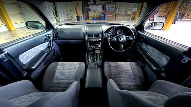 Interior of HR34 SKYLINE 4-DOOR GT SPECIAL EDITION with Brian's skyline look like.