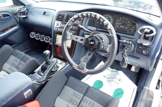 VERTEX steering and Aftermarket gauges.