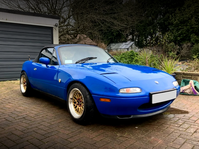 Front exterior of1st Gen MAZDA MX-5.