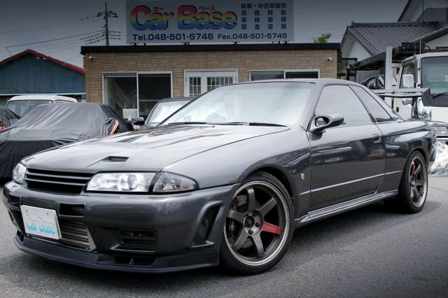 Front exterior of R32 SKYLINE GT-R V-SPEC 2.