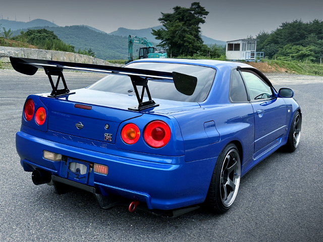 Rear exterior of R34 SKYLINE GT-R.