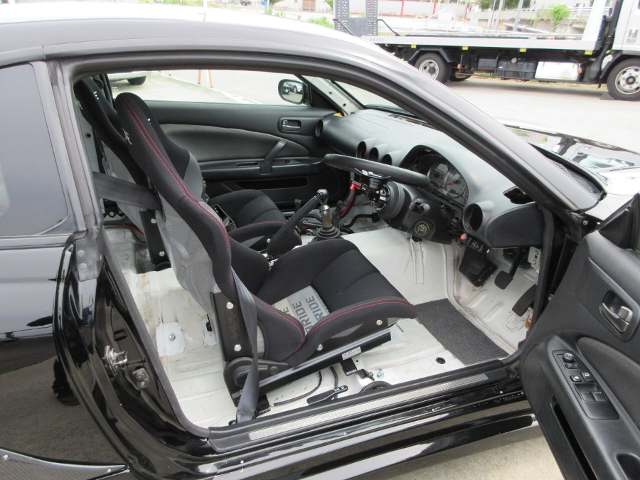 Driver-side interior of S15 SILVIA SPEC-R V-PACKAGE.