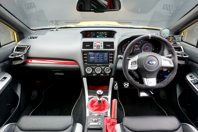 Interior of S207 NBR CHALLENGE PACKAGE YELLOW EDITION with PANDEM WIDEBODY.