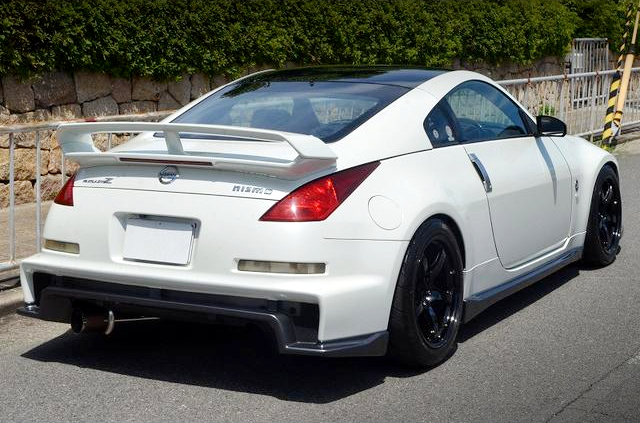 Rear exterior of Z33 Fairlady Z with ITBs.