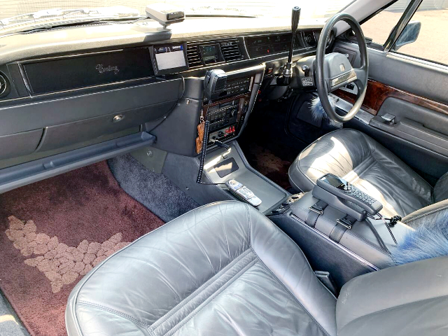 Interior Dashboard of VG45 TOYOTA CENTURY LIMOUSINE.