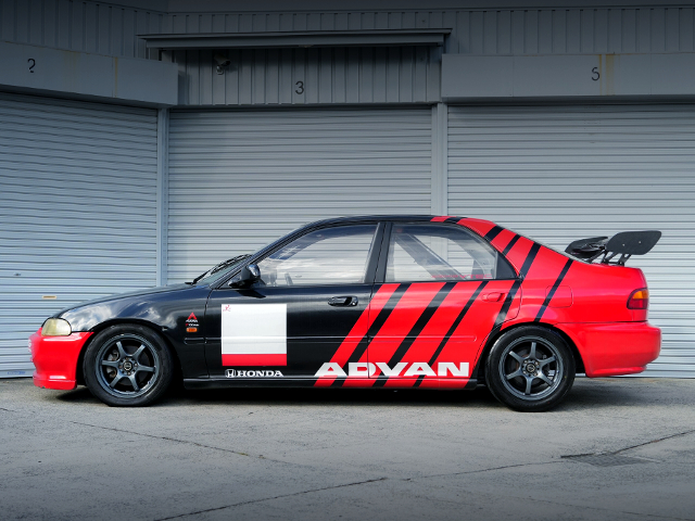 Side exterior of EG9 CIVIC FERIO SiR.