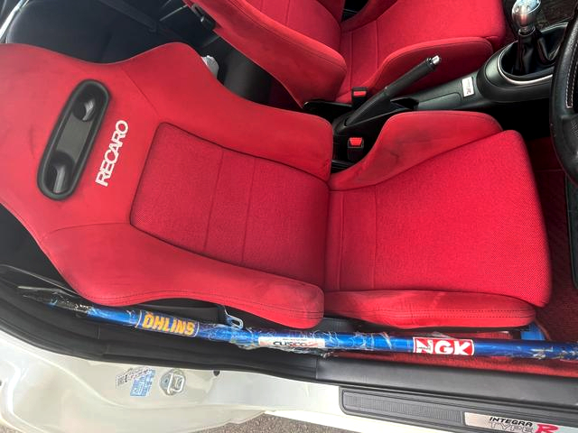 RECARO seats.